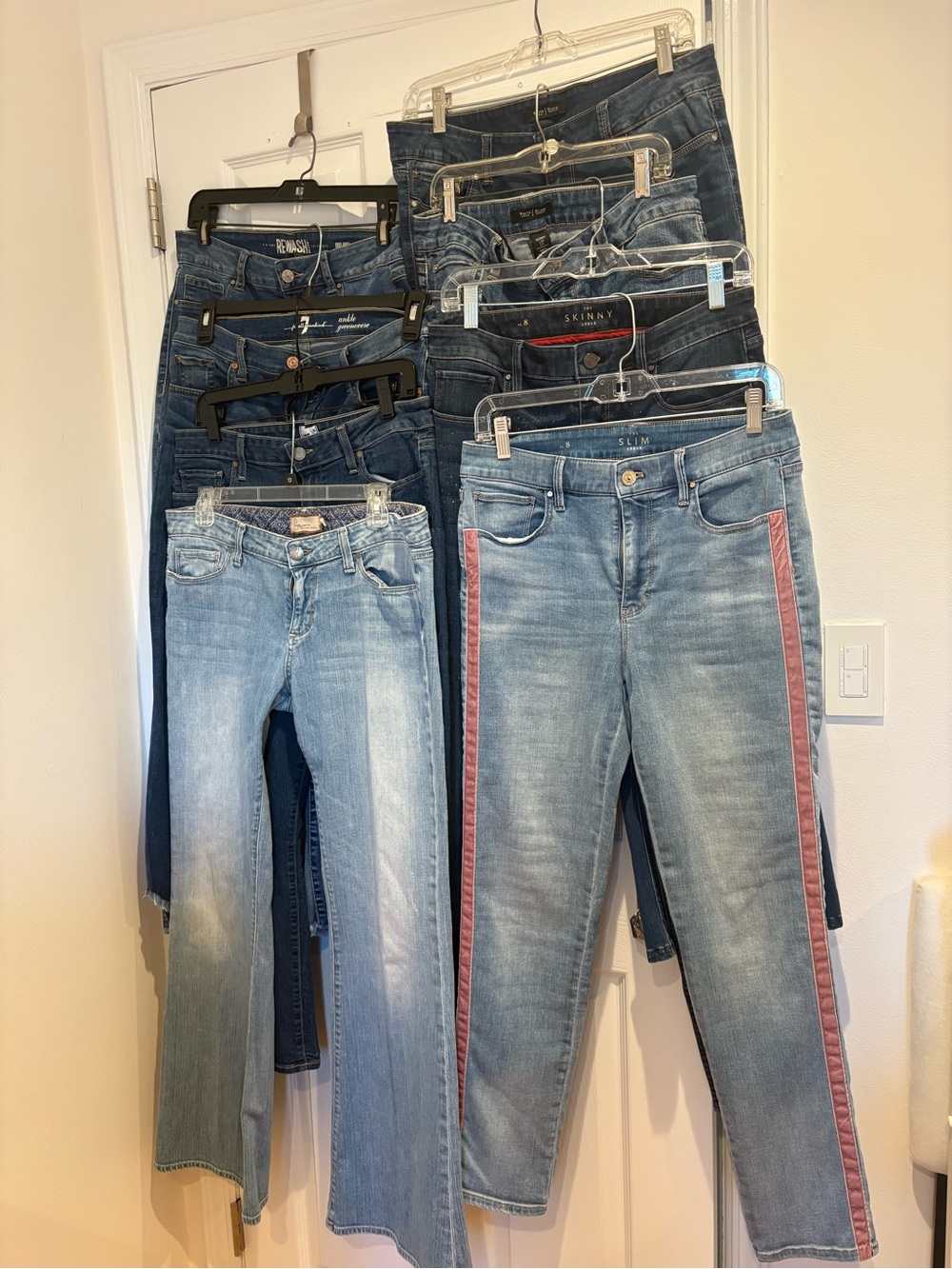 8 pair of jeans. For styling or up cycle.